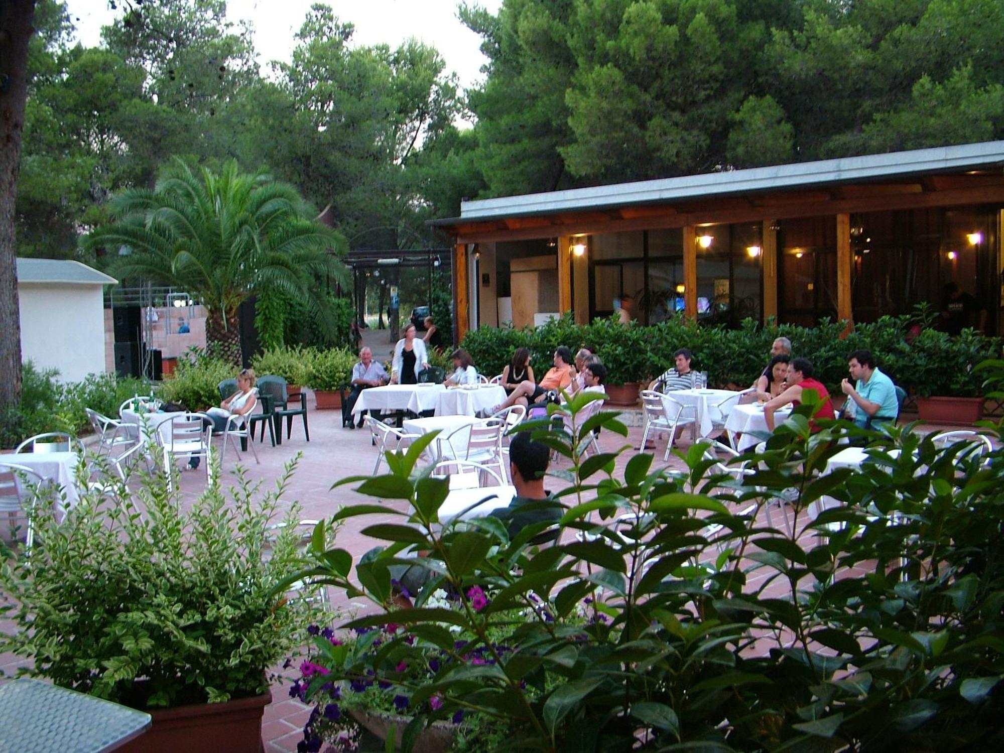 Riva Dei Greci Camping Village Métaponte Chambre photo